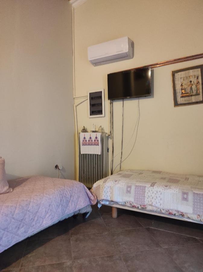 Near Airportand Metropolitan Penelopi Cozy Home Artemida  Bagian luar foto