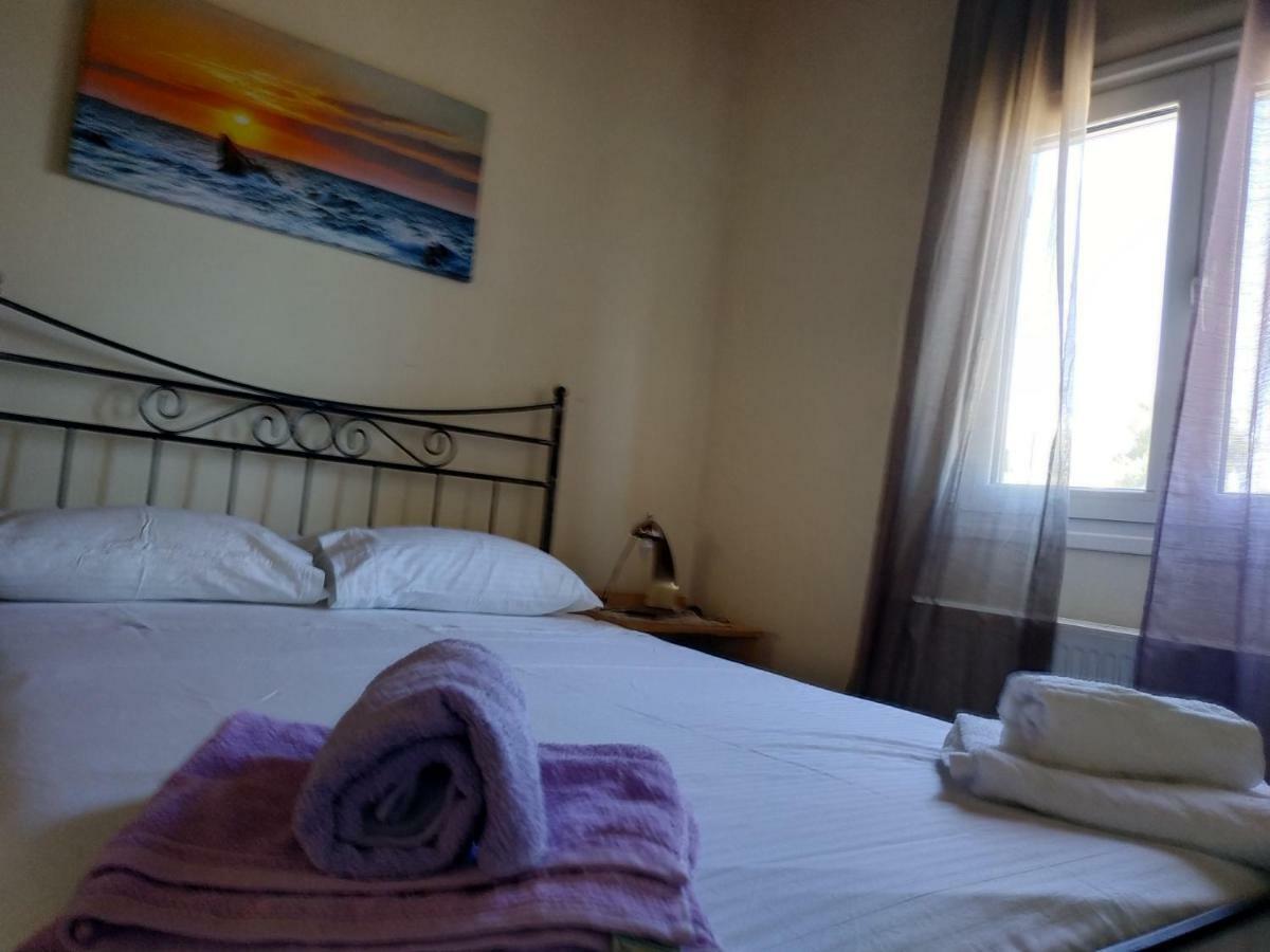 Near Airportand Metropolitan Penelopi Cozy Home Artemida  Bagian luar foto